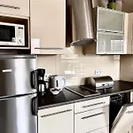 Apartment Panorama Gor Londyn W Centrum Z Balkonem I Widokiem Na Gory