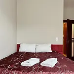 Panorama Gor Londyn W Centrum Z Balkonem I Widokiem Na Gory *