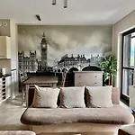 Appartement Panorama Gor Londyn W Centrum Z Balkonem I Widokiem Na Gory