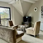 Apartment Panorama Gor Londyn W Centrum Z Balkonem I Widokiem Na Gory