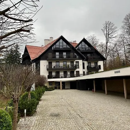 Panorama Gor Londyn W Centrum Z Balkonem I Widokiem Na Gory 아파트