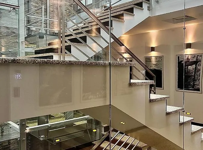 Trevilles Londyn W Centrum Z Balkonem I Widokiem Na Góry Apartamento *